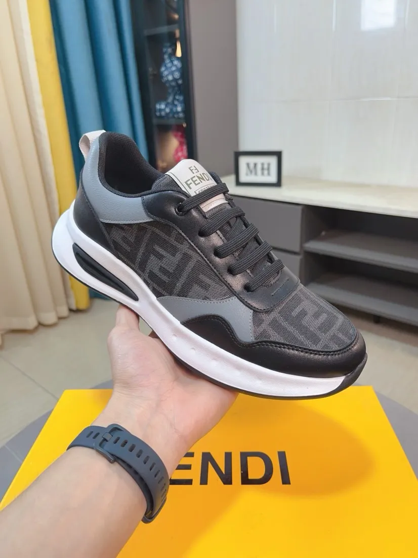 Men's Men's Shoes 💰438🌹🌹[fendi] Fendi's classic and comfortable men's, this complex sneaker is made of soft calfskin➕genuine leather lining➕original ultra-light rubber material with rough outsole. This unique light style is suitable for the casual and refined sensibility of this season. It is comfortable and natural on the feet. It is an everyday style for casual travel in autumn and winter! 38/44